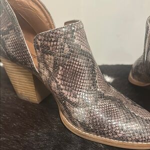 Jeffrey Campbell Snakeskin Patterned Ankle Boots, Size 9.5